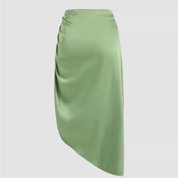 NWT Satin Green Skirt and Matching Crop Set - Picture 3 of 7